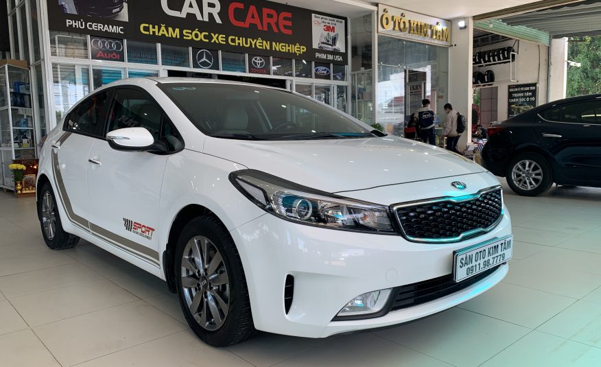 KIA CERATO 2016, MT