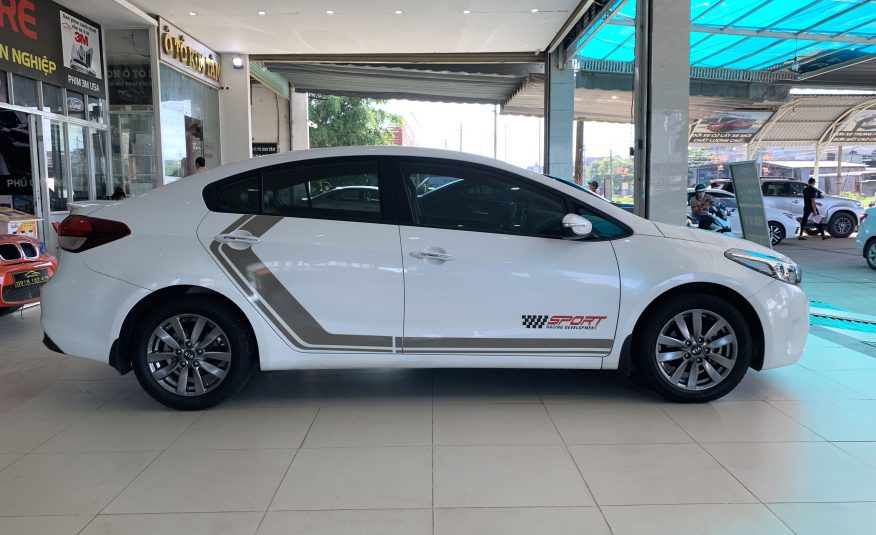 KIA CERATO 2016, MT