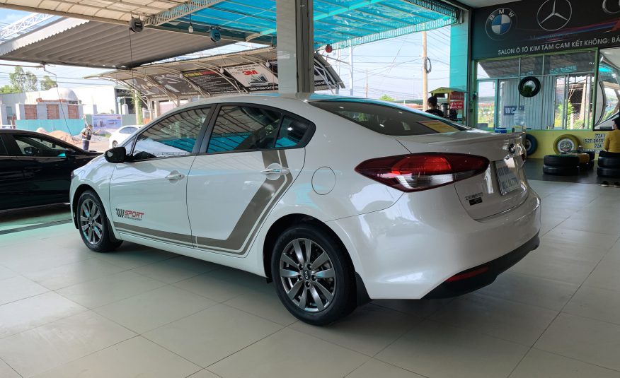 KIA CERATO 2016, MT