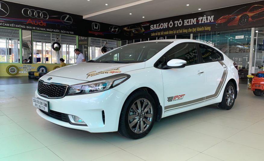 KIA CERATO 2016, MT