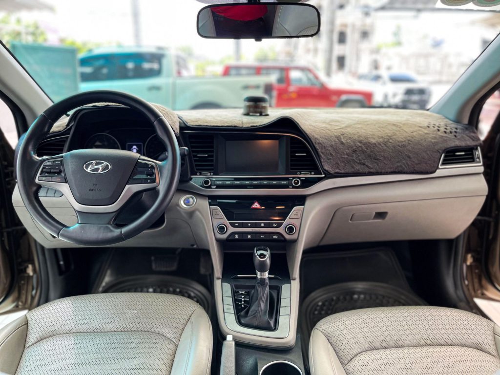 Xế Hộp Salon Ô tô