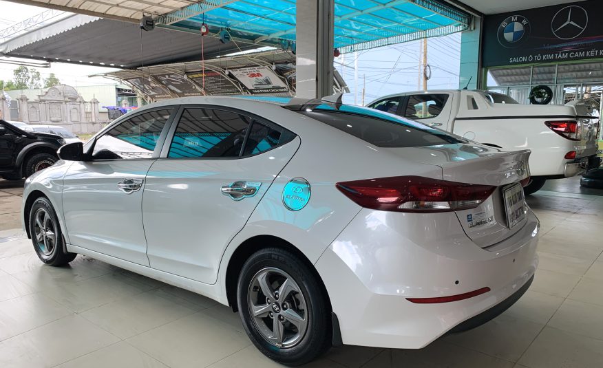 HYUNDAI ELANTRA 2018, MT