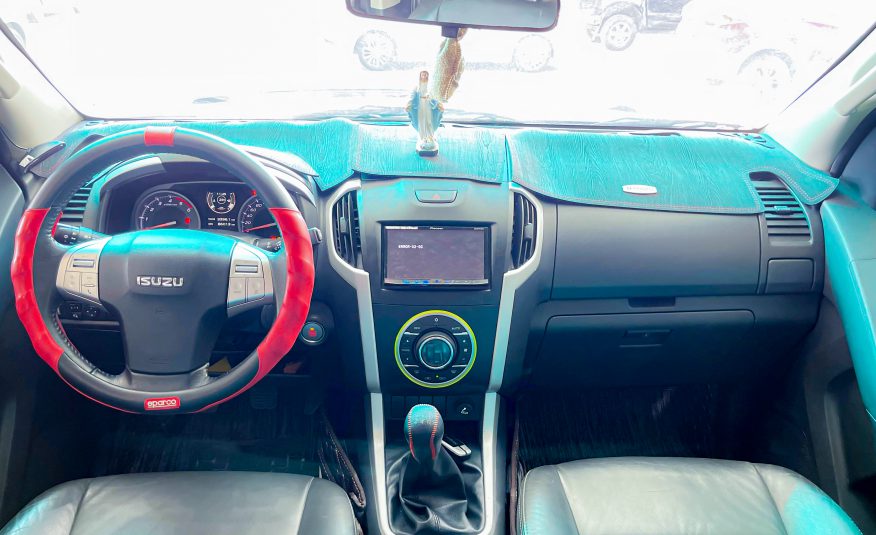 ISUZU MUX 2016, NHẬP KHẨU