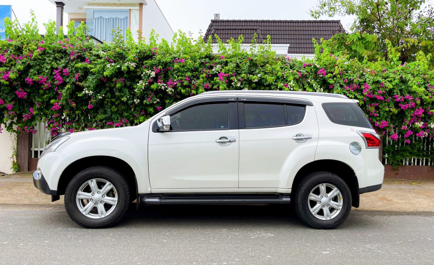 ISUZU MUX 2016, NHẬP KHẨU